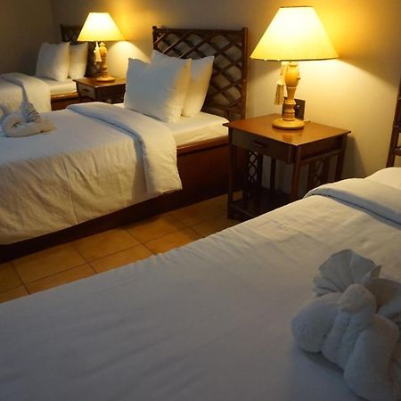 Bed and Breakfast Victoria'S Haven Dumaguete City Екстер'єр фото