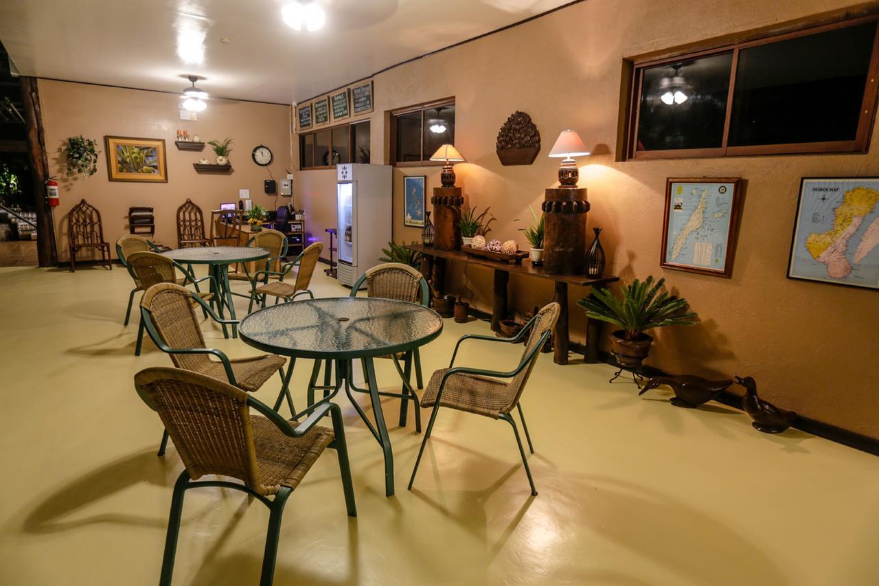 Bed and Breakfast Victoria'S Haven Dumaguete City Екстер'єр фото