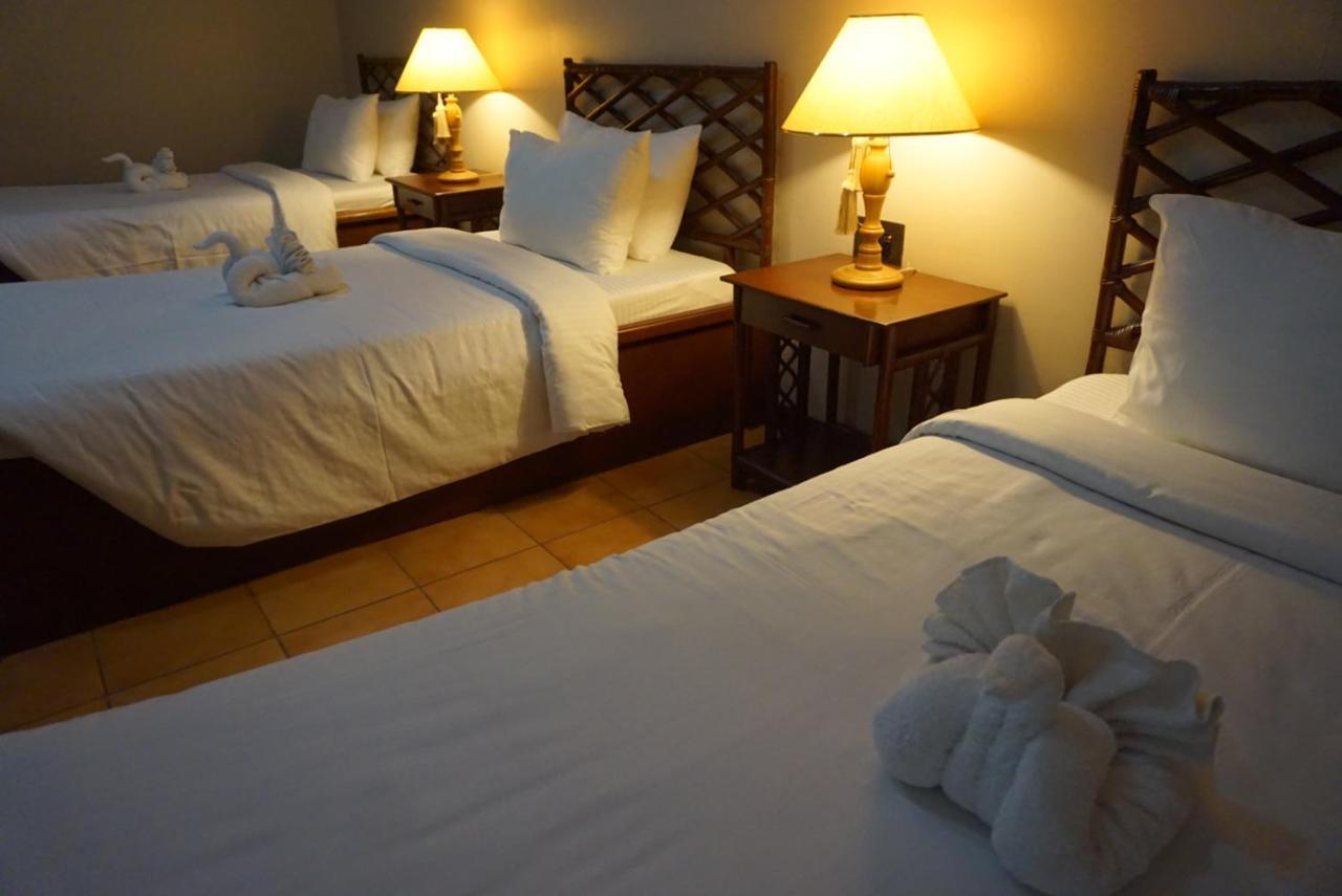 Bed and Breakfast Victoria'S Haven Dumaguete City Екстер'єр фото