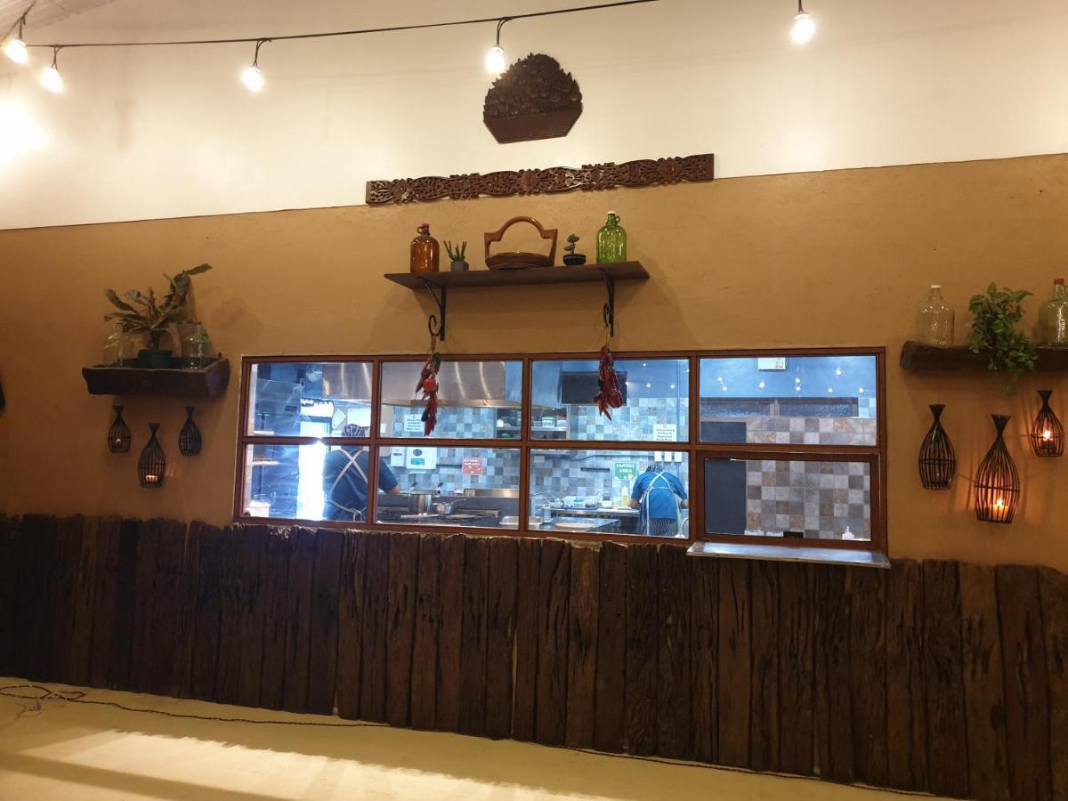 Bed and Breakfast Victoria'S Haven Dumaguete City Екстер'єр фото